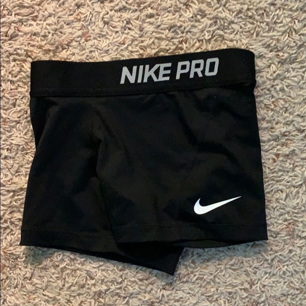 black nike pro shorts
